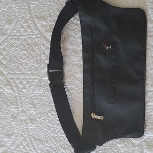 Bloomingdale's crossbody/belt bag / On The Move NWOT